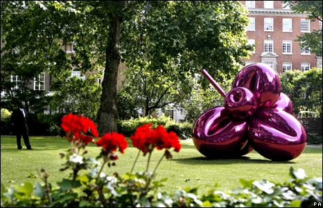Một tác phẩm điêu khắc của Jeff Koons