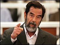 Saddam Hüseyin mahkemede