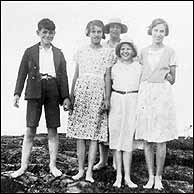 Family from Tooth's Cottage with Caroline's Mum