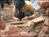 Công trình khảo cổ ở Thăng Long