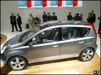 نیسان مدل تون