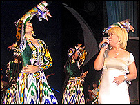 Юлдуз Усмонова ашула айтмоқда