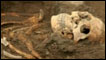 Restos mortais em vala comum encontrada por arqueólogos no México