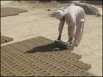 په خاوروکې زر