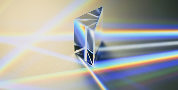Prisma muestra la composición de la luz
