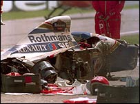 Carro de Senna após acidente em Ímola