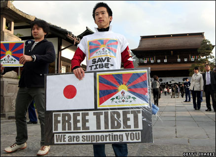 A pro-Tibetan independence protester in Japan