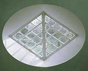 Diamond-shaped sash window