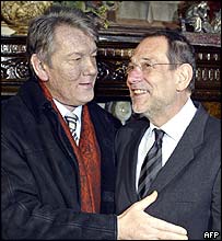 يوشچنکو هنگام ديدار سولانا از کيف با وی ملاقات کرده بود