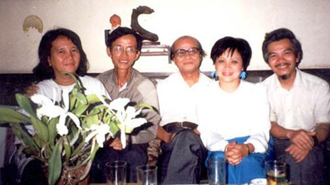 Linh mục Chân Tín và bạn bè