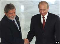 Putin (dir.) e o presidente Lula em Brasília