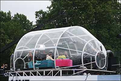 جایگاه پخش مستقیم برنامه از بی بی سی