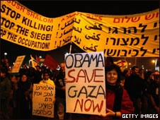 Manifestantes árabes e israelenses protestam em Tel Aviv