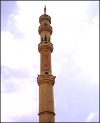 رحمانیہ مسجد کا بلند مینار