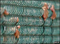 Prisioneiros na Baía de Guantánamo 