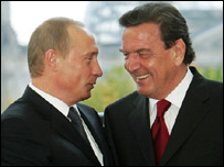 Герхард Шредер та Владімір Путін у 2005 році