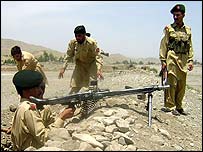 Soldados paquistaneses