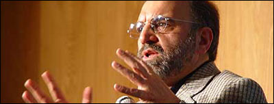 دکتر سروش - عکس از ايسنا