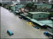 Následky tajfunu v Taipeji