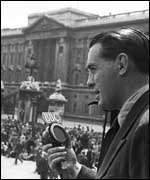 Man reporting on VE Day