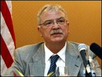 Ông Michael Michalak tại cuộc gặp báo chí Việt Nam hôm 21.09.2007