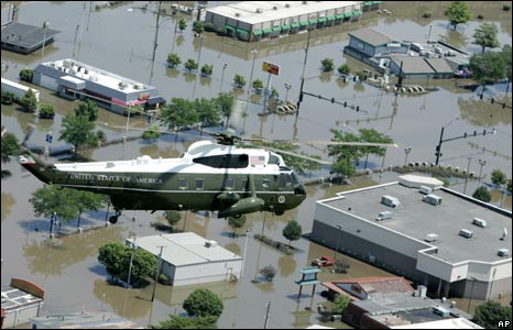 Máy bay thị sát của Tổng thống Bush