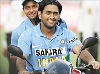 धोनी और रैना