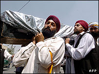 تشیع جنازه شهروند درگذشته سیک در کابل