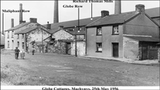 Llun o Globe Cottages yn Machynys 1956 Llun o Globe Cottages yn Machynys 1956