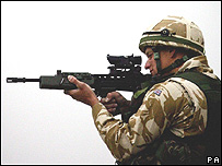 سرباز ناتو در جنوب افغانستان