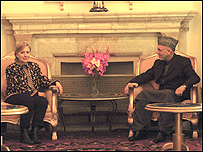 هيلری کلينتون و حامد کرزی در کاخ رياست جمهوری افغانستان