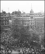 VE Day crowds