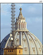 Vysílač, který je jádrem sporu mezi Římany a Vatikánem