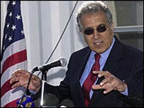 زلمی خليلزاد سفير آمريکا در عراق 