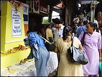 मृतकों को श्रद्धांजलि