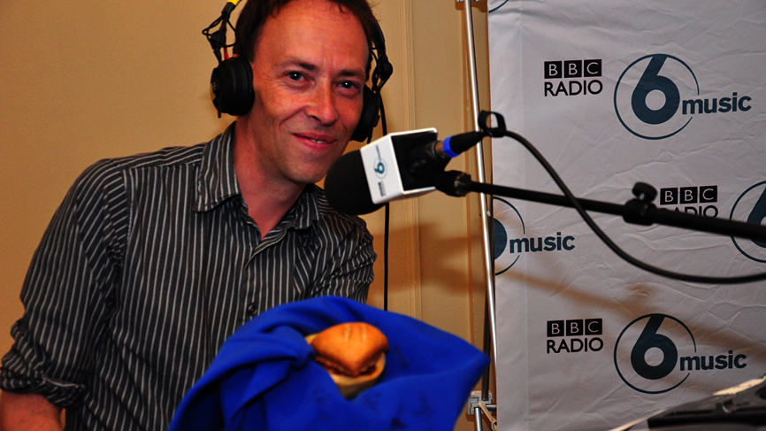 Steve Lamacq with stolen food