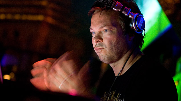 Pete Tong kicks off the party