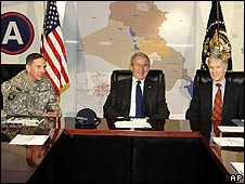 پتریوس، بوش، کراکر