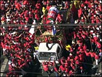 Multidão em El Salvador