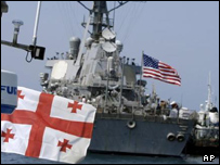 ناو شکن آمریکایی در بندر باتومی