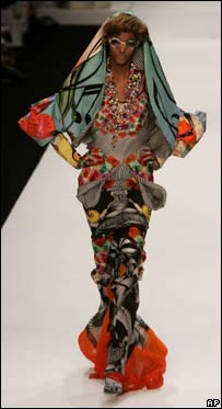 Desfile de Basso and Brooke na London Fashion Week de 2005(foto arquivo)