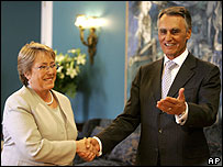 Michelle Bachelet e Aníbal Cavaco Silva, em Santiago