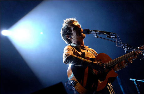 Damien Rice (pic by Ashley Pickering)