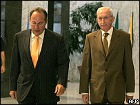 Lübnan Başbakanı Ömer Kerame (sağda) 