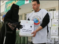 توزیع مواد غذایی بین آوارگان عراقی در سوریه