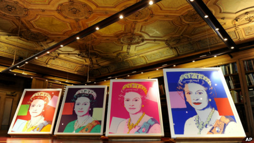 沃霍尔的女王伊丽莎白二世肖像