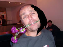 Thruster with a comb over