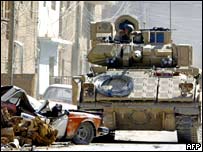 Tanques americanos em Najaf