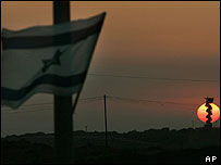 Izraelská strážní věž v jižní části pásma Gazy