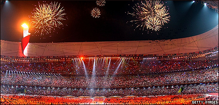 Estadio Olímpico de China tras el encendido de la llama olímpica